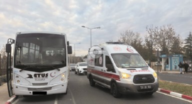 Minibüs ve otomobilin karıştığı kazada 1 yaralı