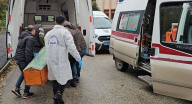 Parkta bir kadın ölü bulundu