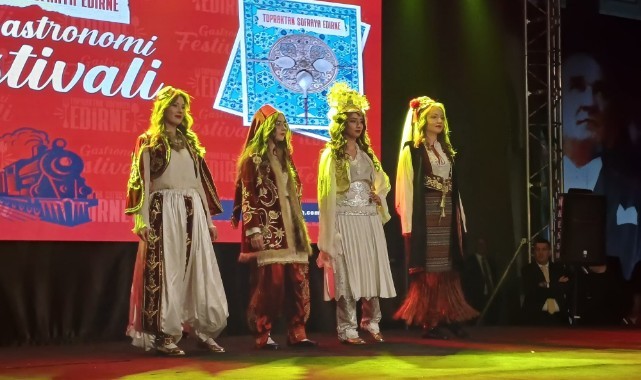 Rumeli’den Esintiler defilesi