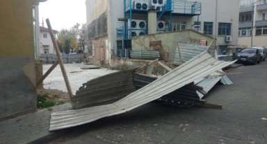 Sağanak ve fırtına etkili oluyor