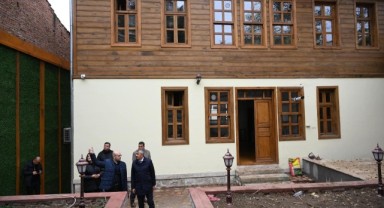 Sezer İlhan Koman Konağı’nı inceledi