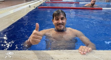 Yürüme yetisini yüzmeyle kısmen geri kazandı
