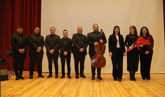 Atatürk gölge oyunu ile anlatıldı