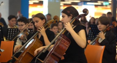 Çocuk Orkestrası ve Gençlik Korosu yeni yıl konseri