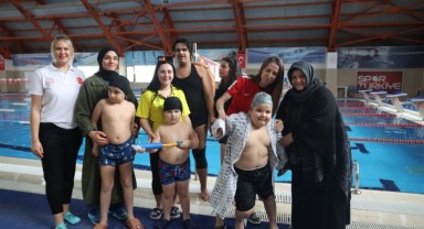 ‘Çocuklar yüzmeyle sosyalleşiyor’