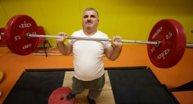 Engelliler halter kaldırarak güçleniyor