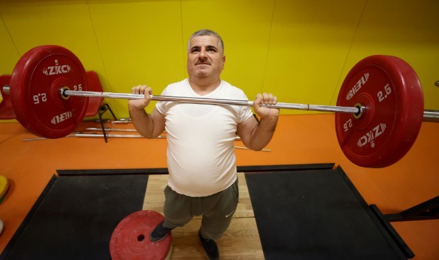 Engelliler halter kaldırarak güçleniyor