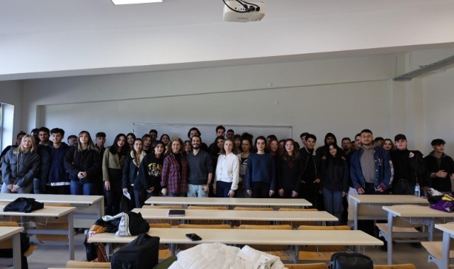 Mezun olduğu okulda söyleşiye katıldı