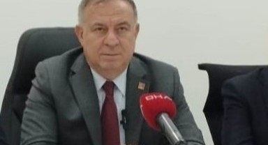 Zeybek partide gazetecilerle buluştu