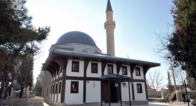 Hersekzade Ahmet Paşa Camii ibadete açılıyor