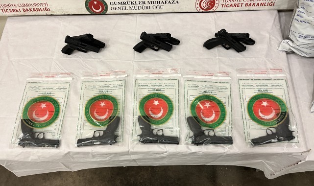 Kapıkule’de ruhsatsız tabanca ve uyuşturucu ele geçirildi