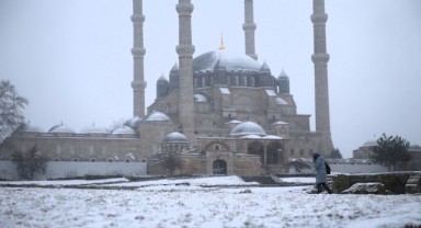 Kar yağışının etkisini yitirmesi bekleniyor