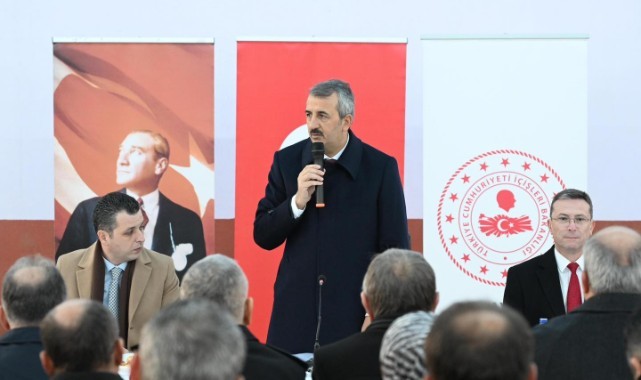 Sezer, muhtarlarla bir araya geldi