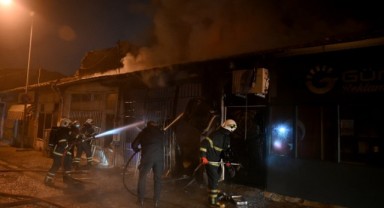 Yangında 5 iş yeri kullanılamaz hale geldi