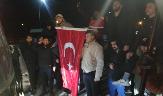Davul zurna eşliğinde askere uğurlandılar