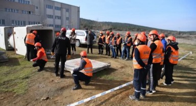 Gönüllülerden tatbikat