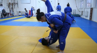 İlkleri başaran anne ile kızının judo hikayesi