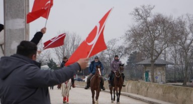 İspanya'dan Mekke'ye Atlı Yolculuk