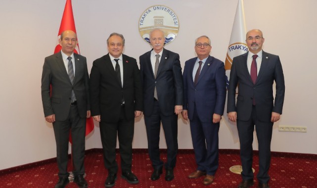 “KARİYER GELİŞİMİ VE İŞ İMKÂNLARI” KONULU TOPLANTI GERÇEKLEŞTİ