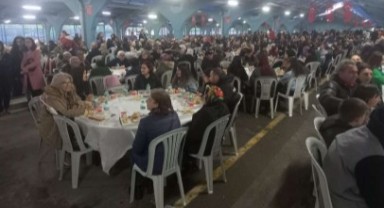 Ücretsiz iftar yemeği