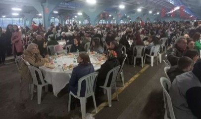 Ücretsiz iftar yemeği