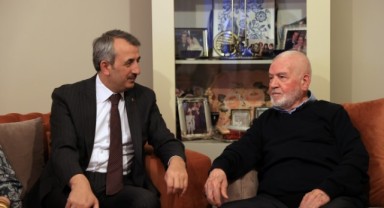 Vali Sezer, 63. yıllık evli çifti ziyaret etti