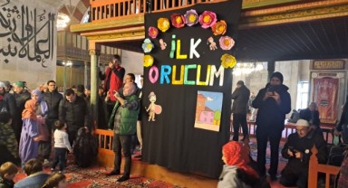 Edirne’de Çocuklar Tekne Orucunu Eski Cami’de Açtı
