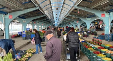 Edirne’de Pazartesi Pazarı Canlandı