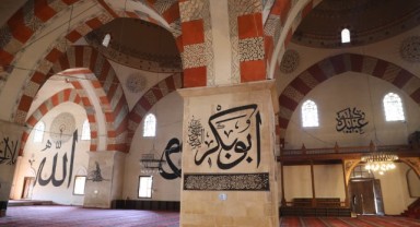 Eski payitaht Edirne'ye sultanların yaptırdığı camiler değer katıyor