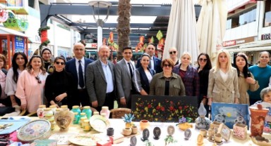 Huzurevinde el sanatları öğrenen yaşlılar sergi açtı