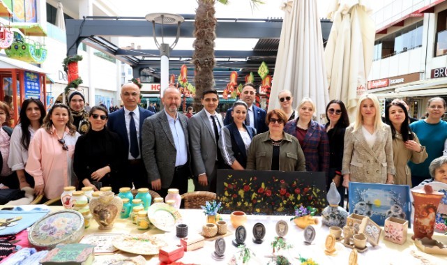 Huzurevinde el sanatları öğrenen yaşlılar sergi açtı