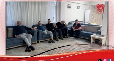 Kuruluşları ziyaret eden Tohumcu, vatandaşlarla da sohbet etti