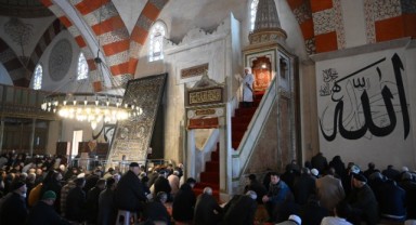 Trakya'daki camilerde ramazanın ilk cuma namazı kılındı