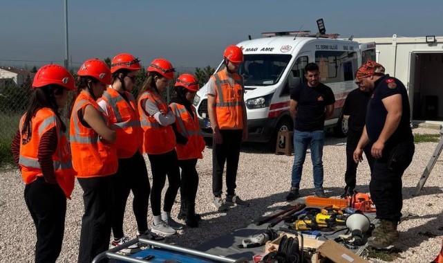 Öğrencilere afet eğitimi