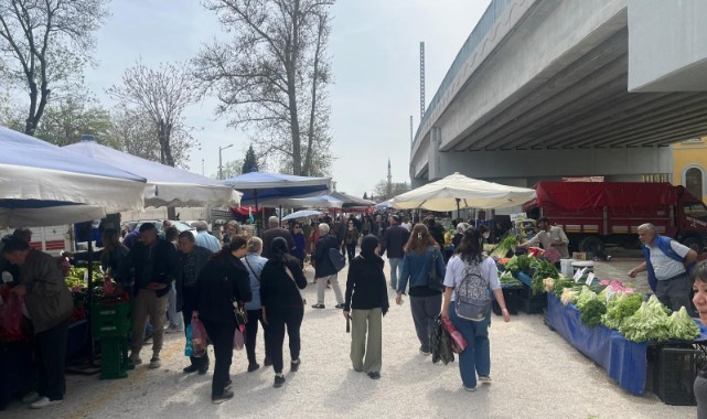 Sıcak hava pazarı hareketlendirdi