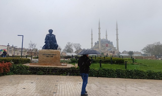 Sınır köyleri beyaza büründü