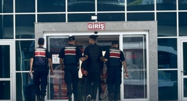 2 araçta 13 düzensiz göçmen yakalandı