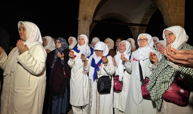 76 hacı adayı törenle kutsal topraklara yolcu edildi
