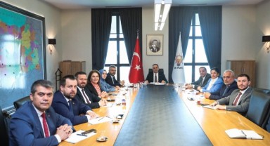 AK Parti’den bilirlik ve beraberlik vurgusu