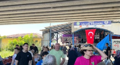 Baharın gelişiyle cuma pazarı canlandı