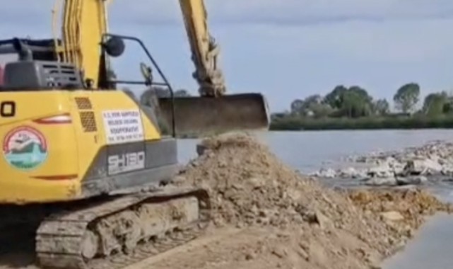 Çeltik arazilerini korumak amacıyla nehre set çekildi