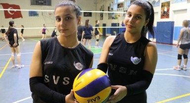 İkiz voleybolcuların hedefi milli forma