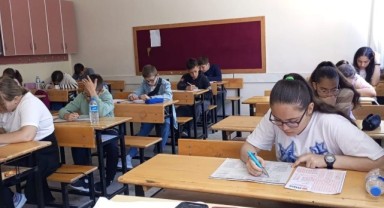 Öğrenciler Siyer-İ Nebi Sınavı'nda ter döktü