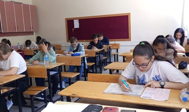 Öğrenciler Siyer-İ Nebi Sınavı'nda ter döktü