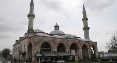 Payitaht Edirne tarihi yapıları, lezzetleri ve kültürel etkinlikleriyle dikkat çekiyor