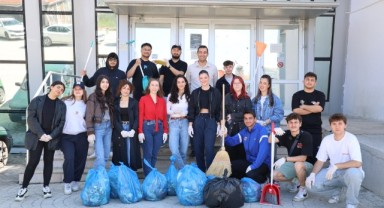 TÜ öğrencileri çevre temizliğinde buluştu