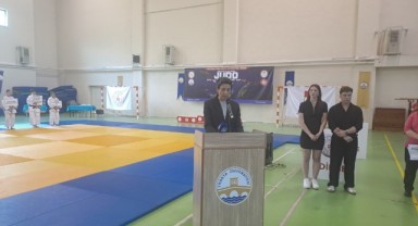Turnuvaya 33 üniversiteden 239 sporcu katılıyor