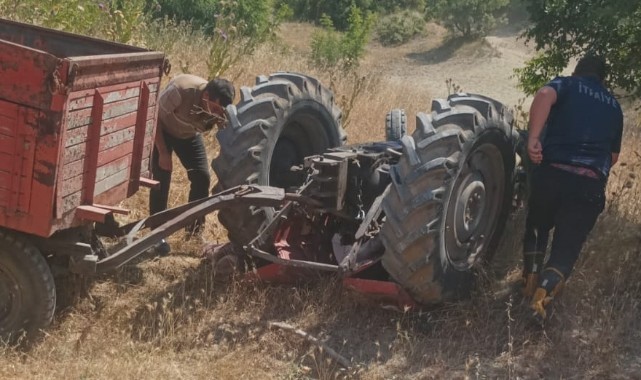 Devrilen traktörün sürücüsü öldü