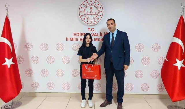 Edirneli öğrenci gururlandırdı