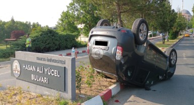 İki aracın çarpıştığı kazada 2 kişi yaralandı